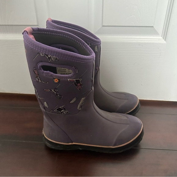 Size 5 Bogs Waterproof Insulated Rain Boots - Purple Hockey - Picture 2 of 6